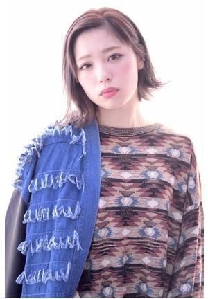 女性