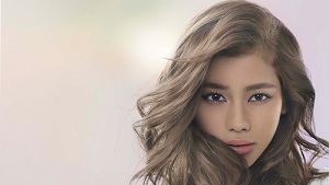 女性